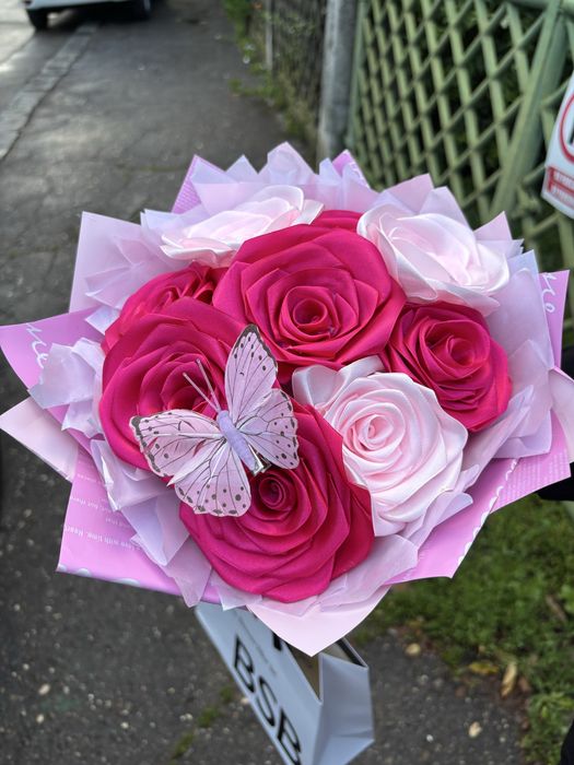 Buchet inedit de trandafiri