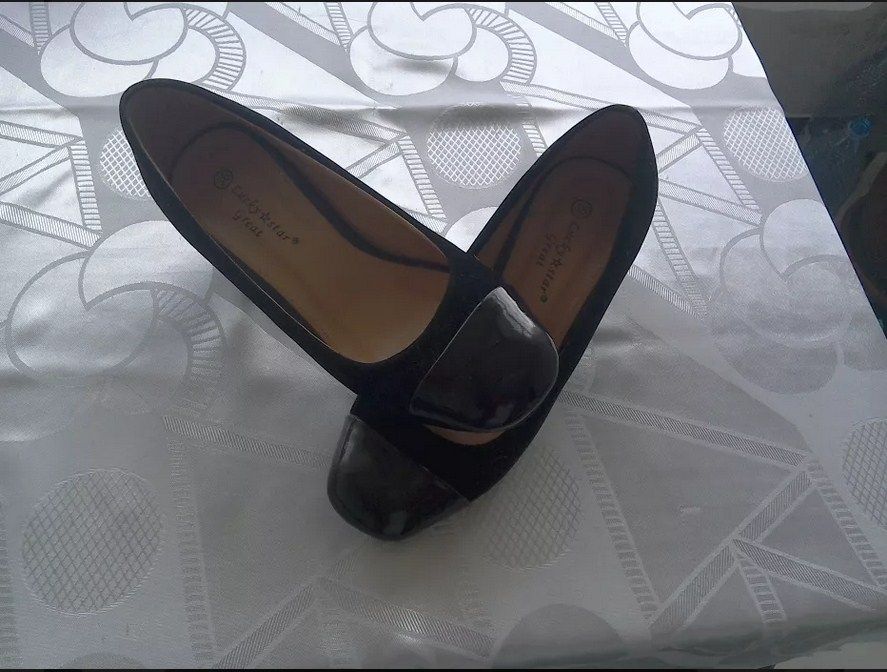 Pantofi negri de piele întoarsă ecologică - mărimea 35