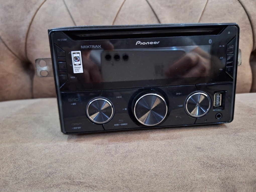 Pioneer 725 BT сотилади