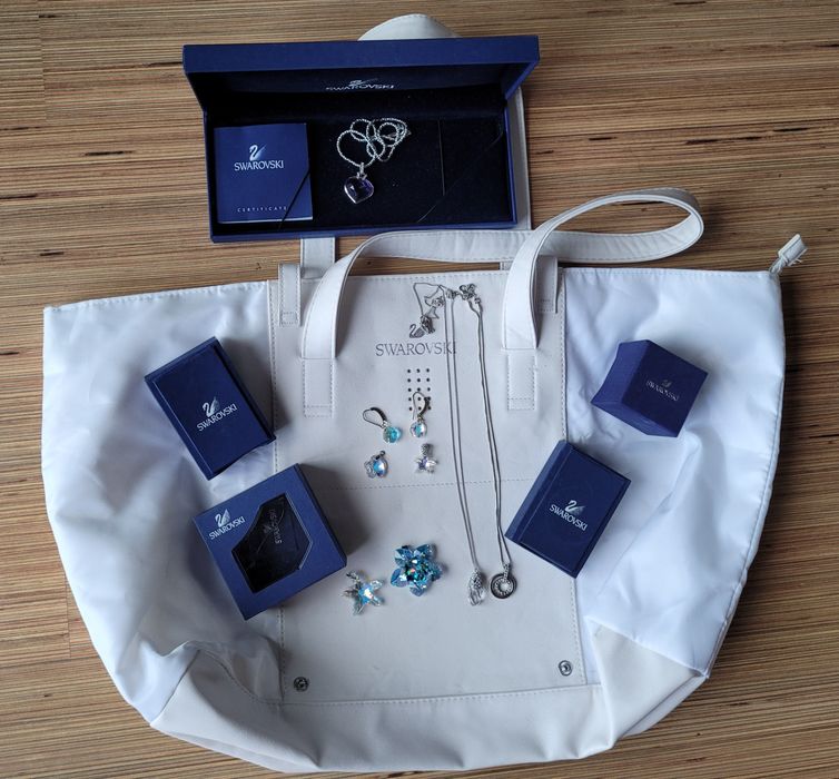 Swarovski bijuterii și geanta