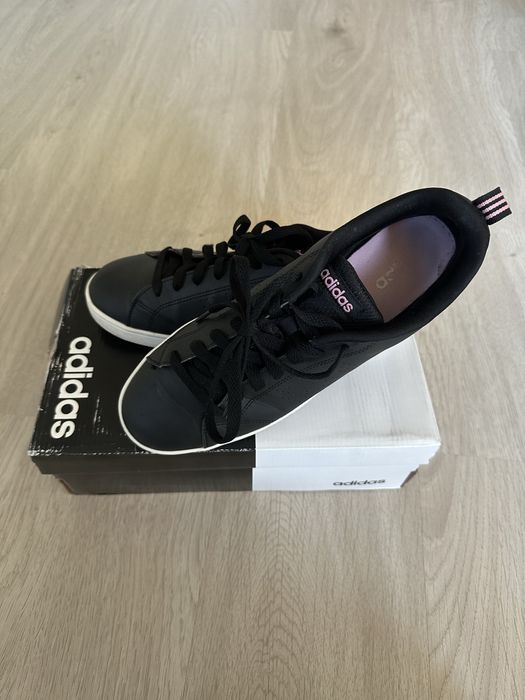 Маратонки adidas