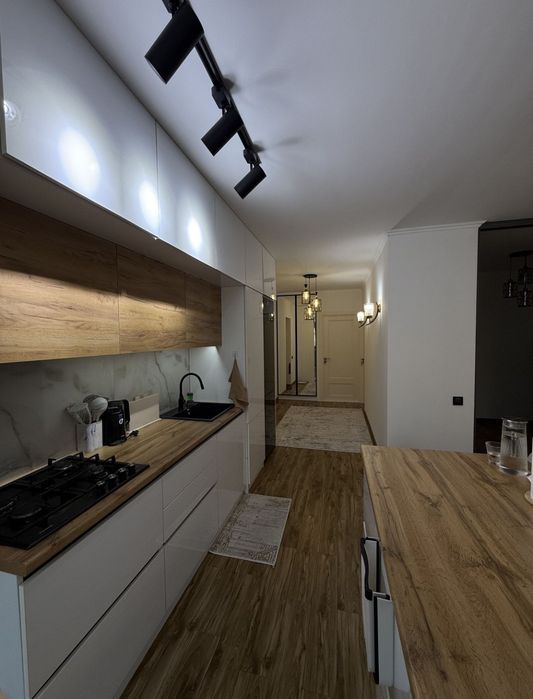 Kvartira продается 2в3/4/4 на Глинке