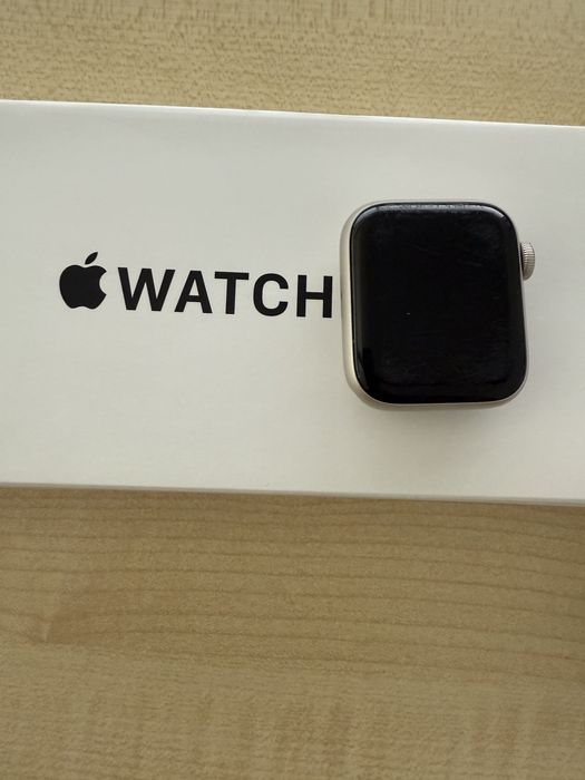 Apple Watch SE 40mm – Silver Aluminum Case - cu 2 bratari!