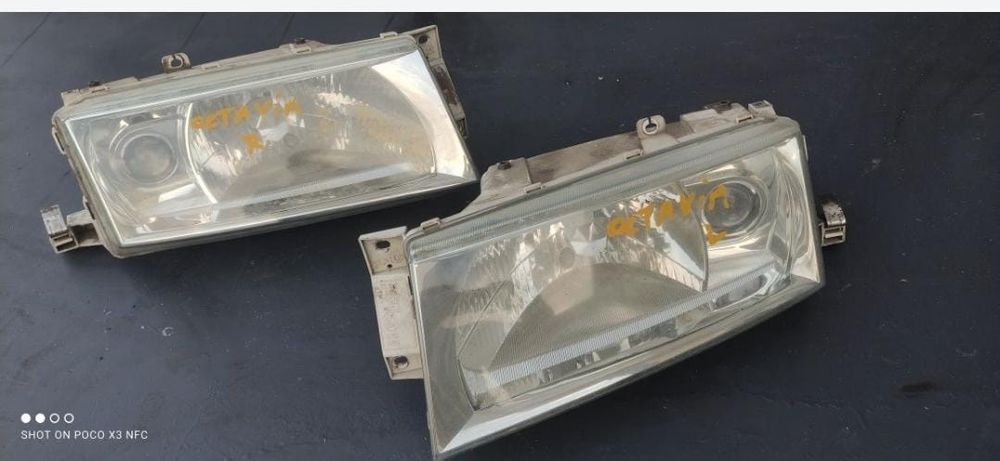 Far dreapta Stanga Skoda Octavia 1