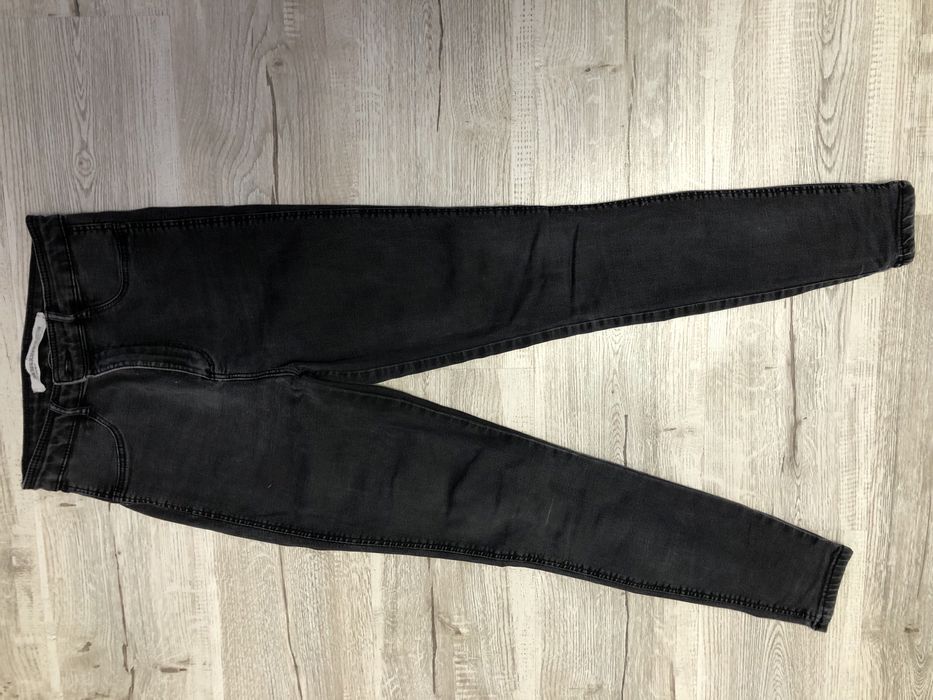 Lot blugi in stare buna