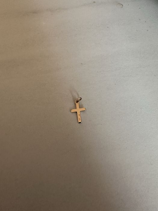 Pandantiv cruciulita din aur galben