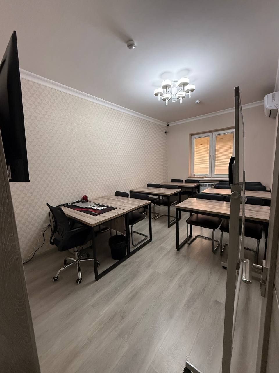 Срочно Сдаётся офис, учебный центр готовый, с мебелью  Дархан