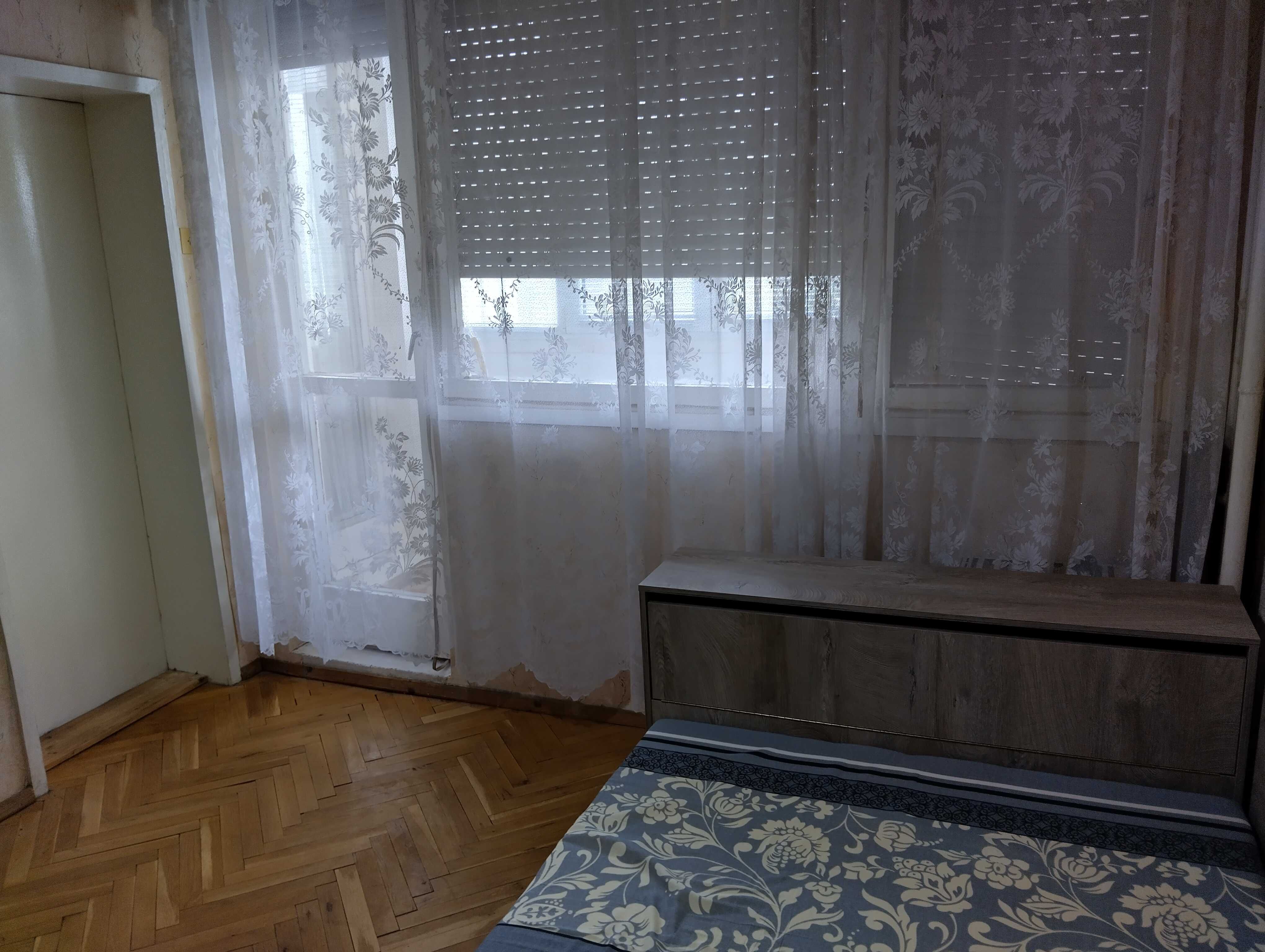 Продава двустаен , тухлен апартамент