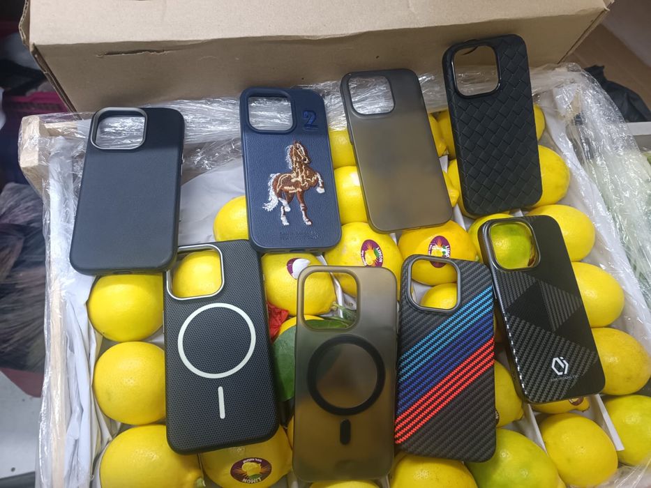 Отдам чехлы за шоколадку