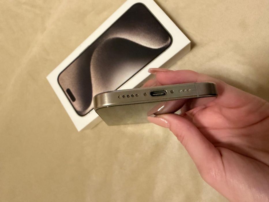 Iphone 15 pro 128 GB - ca nou folosit cu grija,  preț negociabil