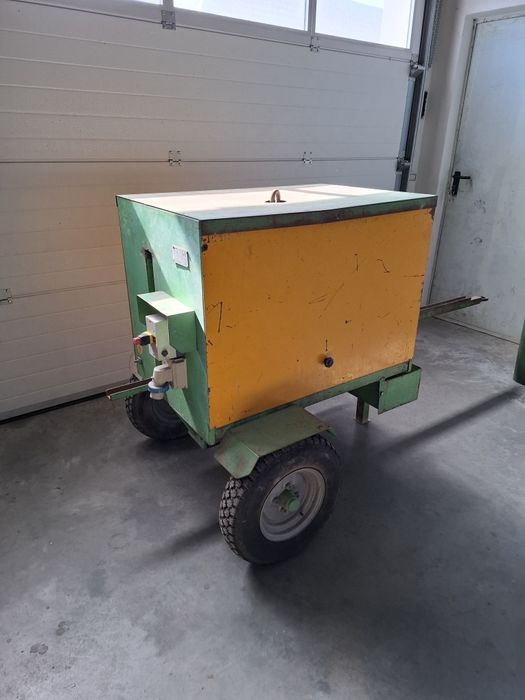 Mașina de curățat/spalat panouri cofraje doka cu perii rotative, 220V