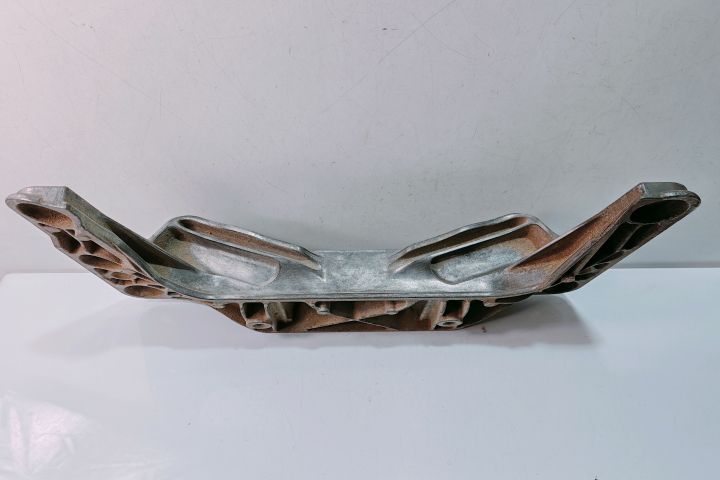 Suport motor  Central  676996502 BMW Seria 5 E60/E61 seria