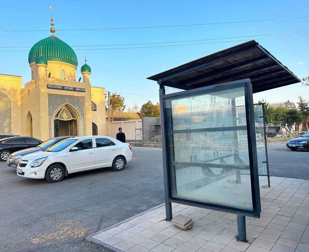 Бекатларда реклама Жиззах. Реклама на Остановках в Жиззах.