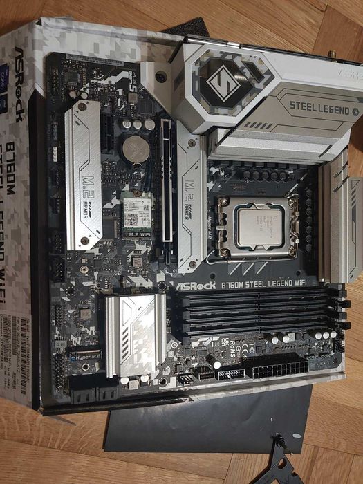 Intel Core i5 12600K + AsRock B760M Steel Legend Wi-Fi DDR5