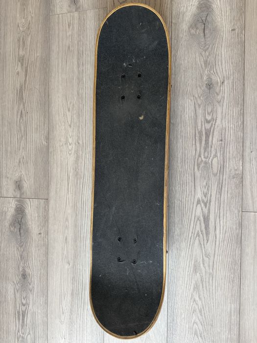 Skateboard de calitate pentru trickuri