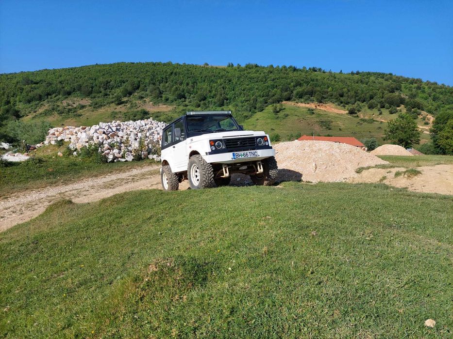 TOP SUZUKI SAMURAI 1.3 benzina - 2 masini impreuna