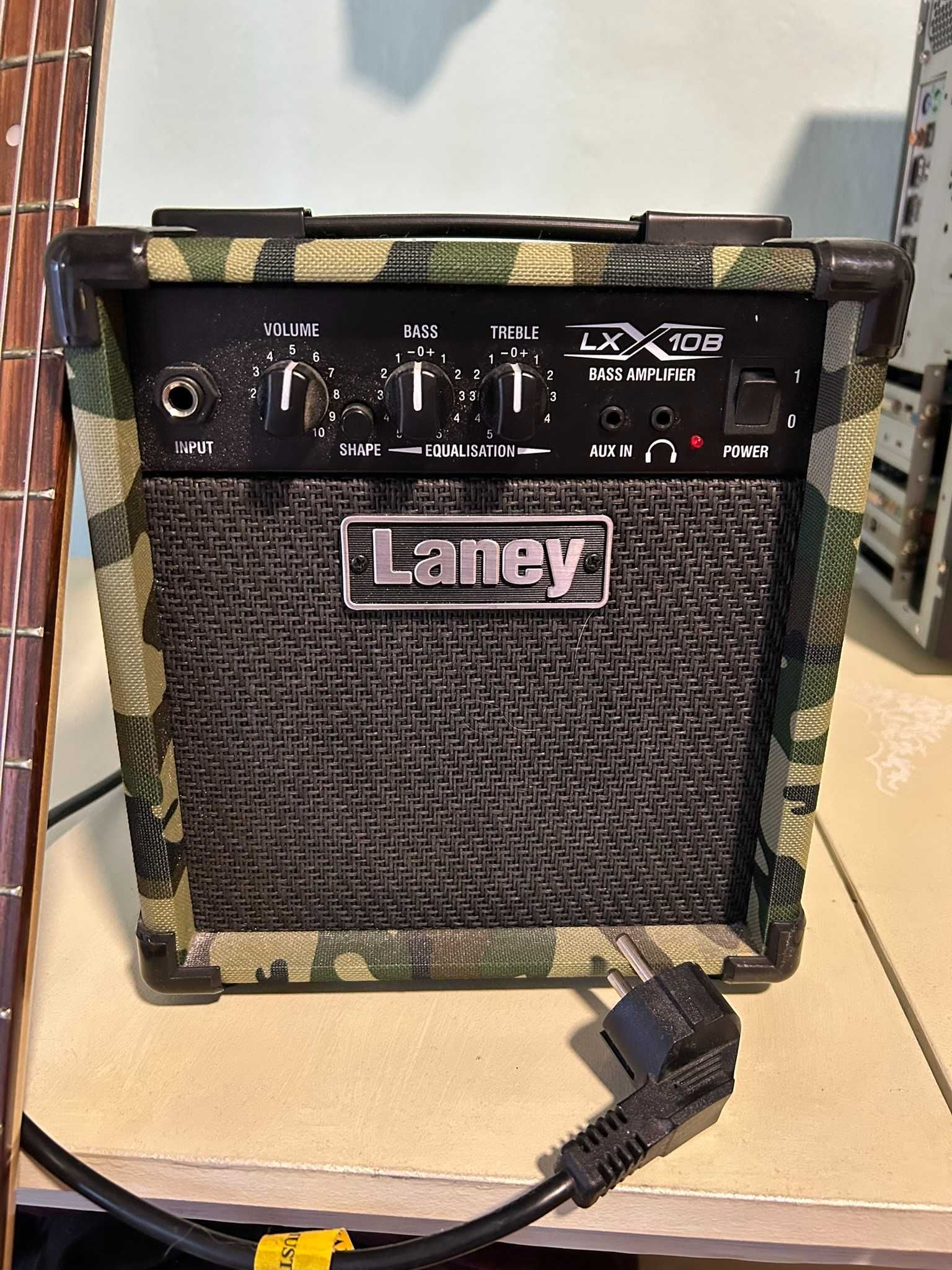 Бас Китара Storm с кубе Laney Lx10b