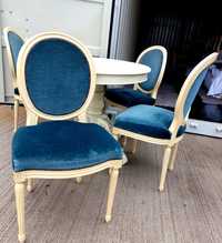 Masa extensibila cu 4 scaune din lemn sculptat Philip louise