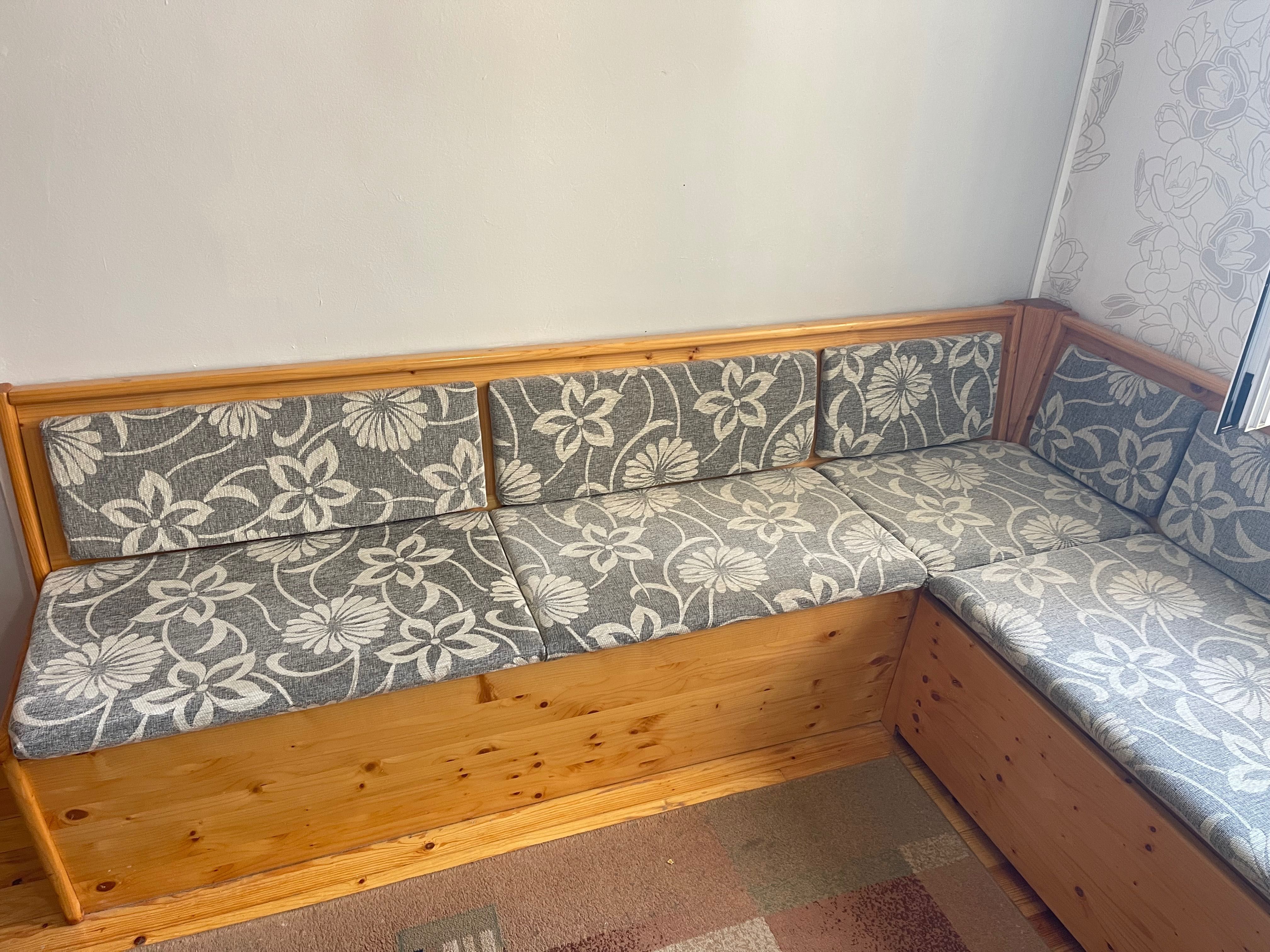 Кухненски ъглов диван легло