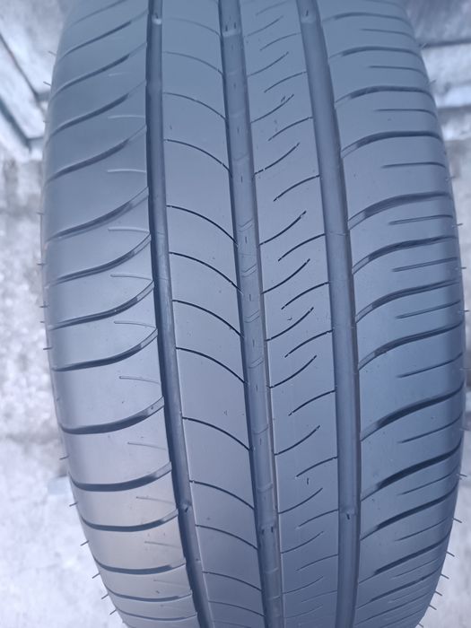 215/60/16 Michelin
