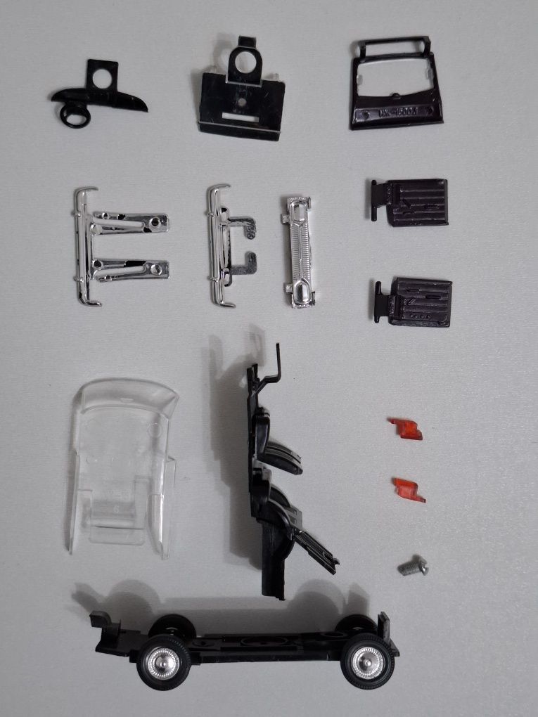 Запчасти к модели Москвич Комби, масштаб 1:43