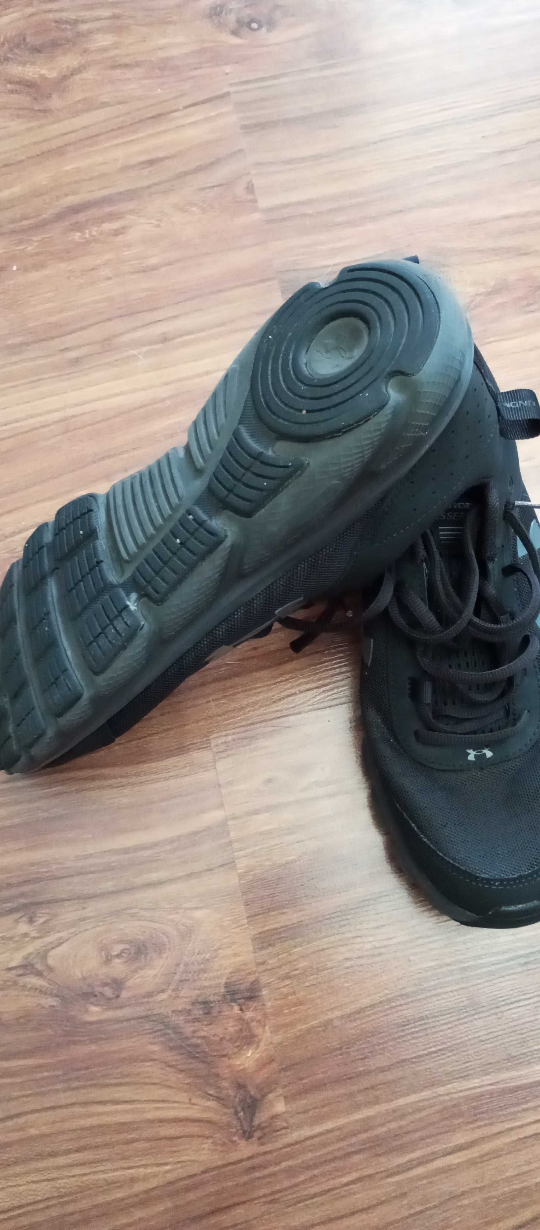 Мъжки официялни обувки, Under Armour