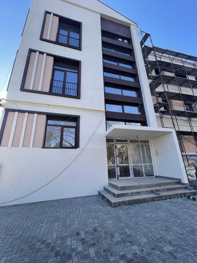 Firma de construcții și renovări case/duplex/vile Iași