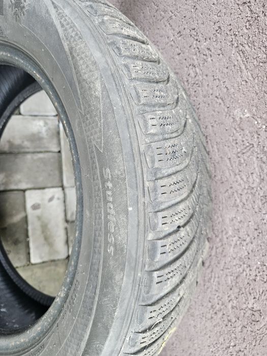 Vand 4 anvelope de iarna hankook 185/65/R15