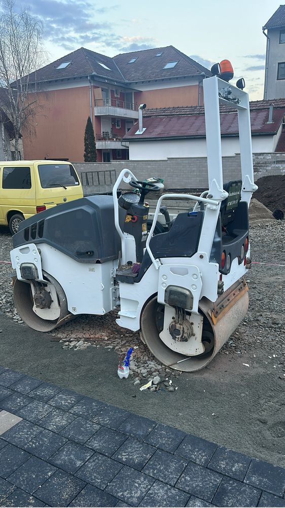 Inchiriem Cilindru compact,Bobcat,Miniexcavator,Incarcator telescopic
