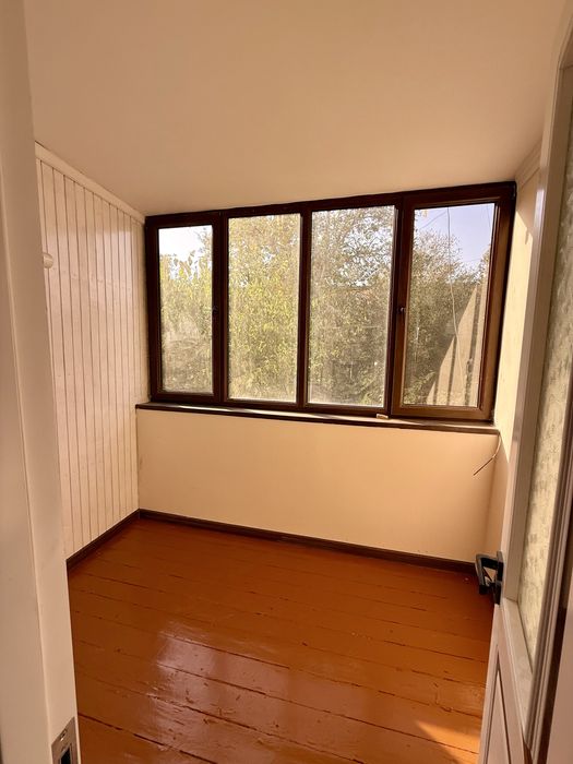 Продаётся 3х комнатная 77-я серия.