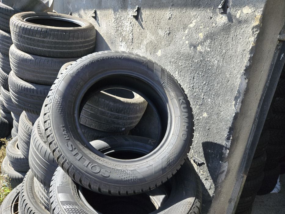 2бр. 205 60 15 Kumho всесезонни.
