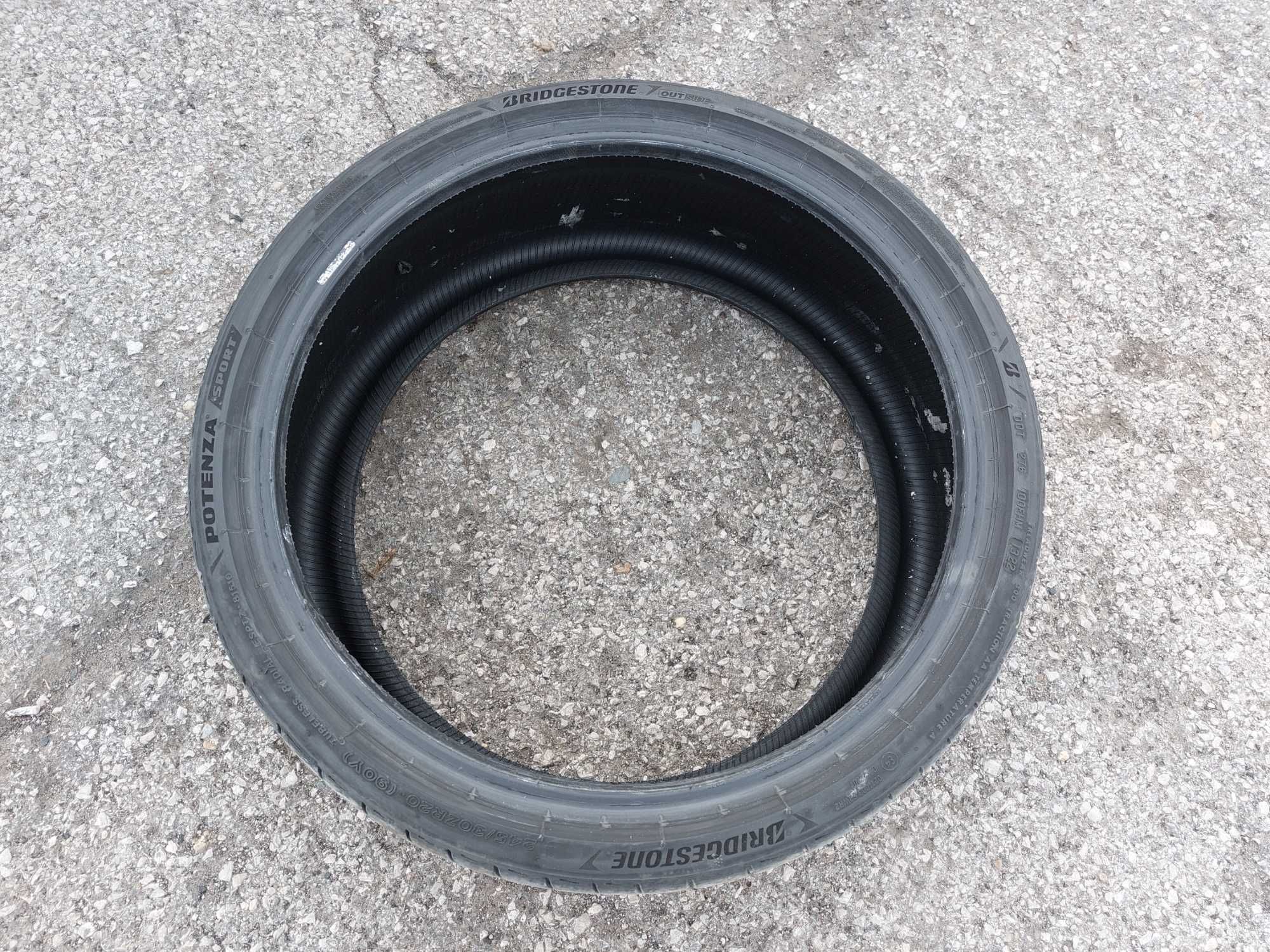 245/30/20 Bridgestone Potenza Sport DOT 22 година 5мм грайфер