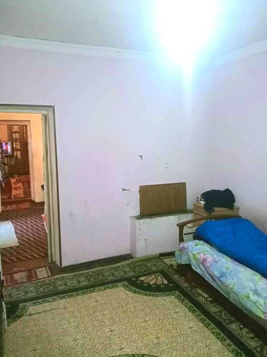 Ховли Уй СОТИЛАДИ 6 сотик 5хона ! Гулчилар кучаси Кибрай  рн ТТЗ 7 км.