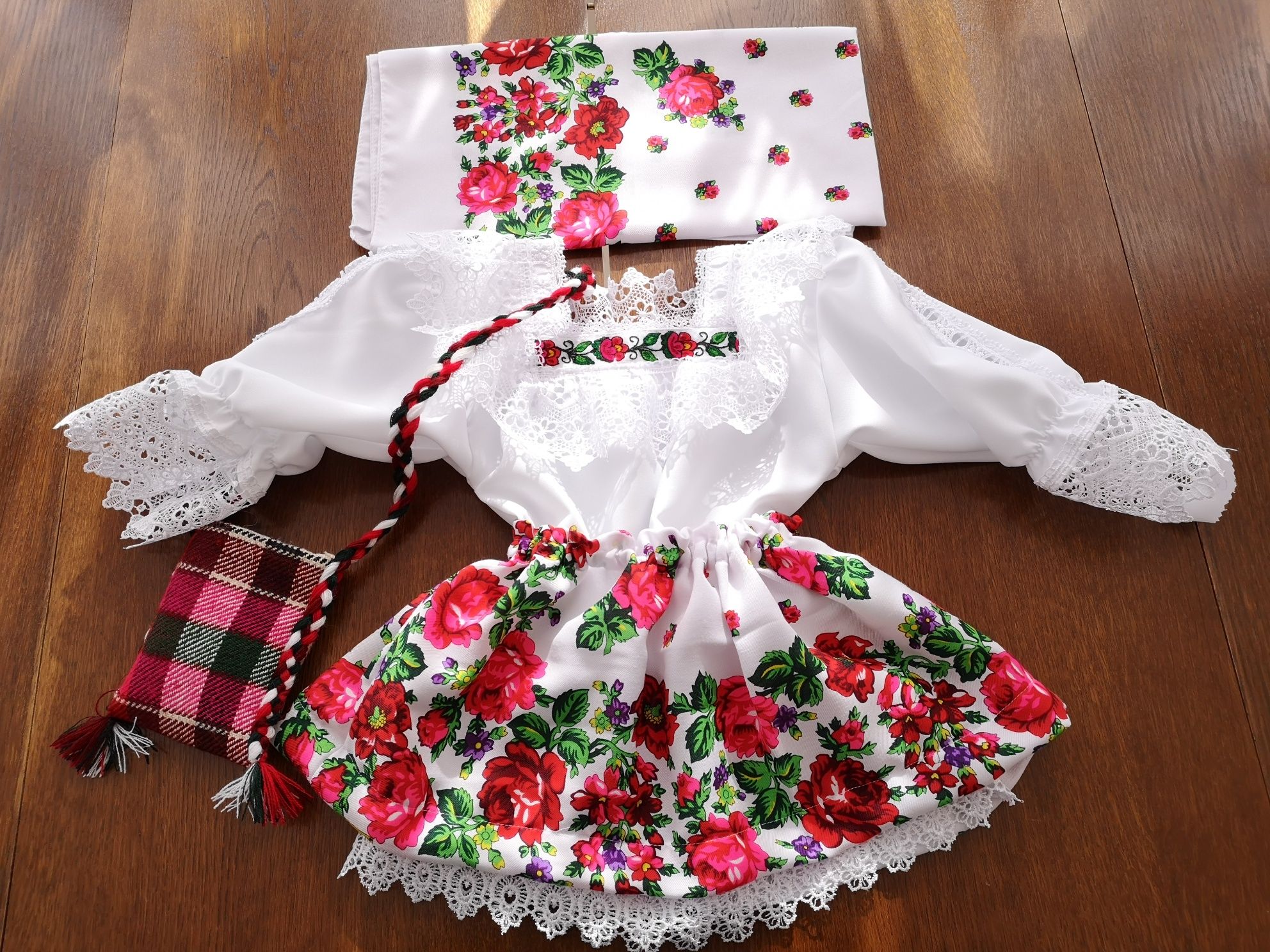 Costum fetite pentru botez de Maramures