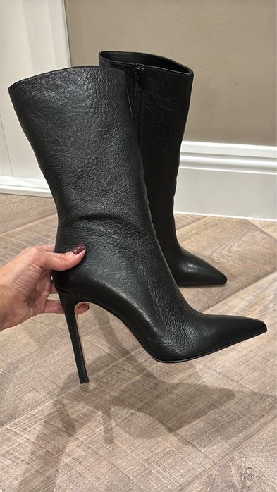 Продам сапоги на каблуке