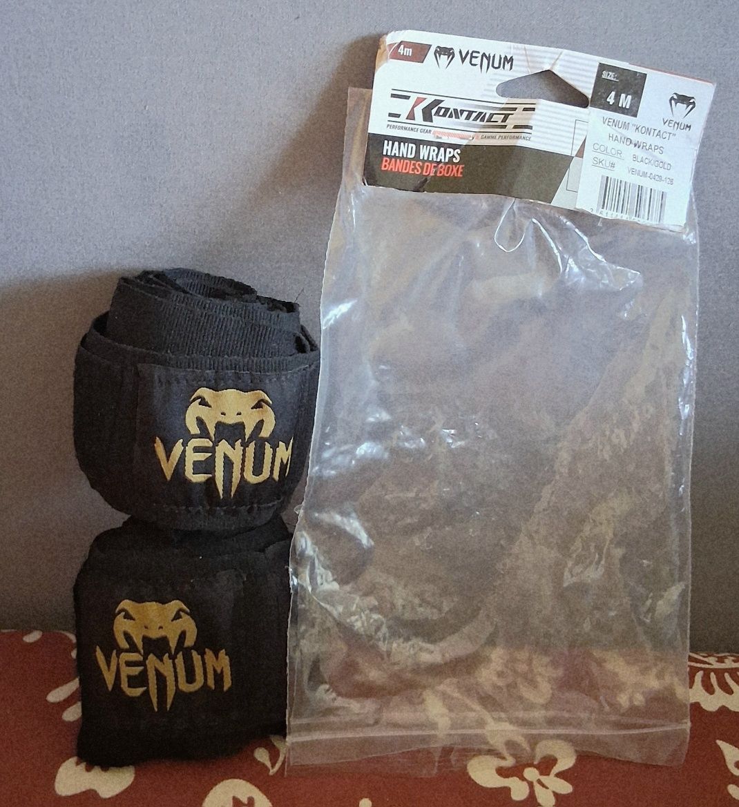 Боксови ръкавици ,,Venum"+подарък