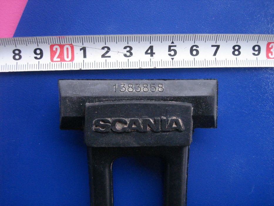 Оригинална скоба за калник Scania 1383858