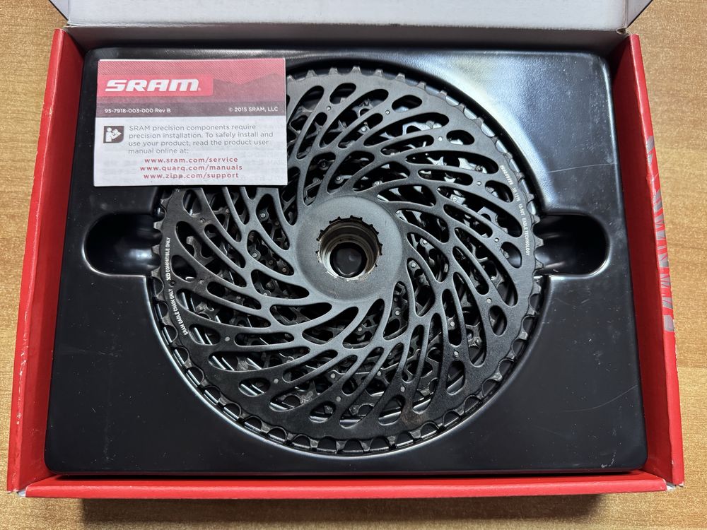 Касета за велосипед SRAM XG-1275 12SP