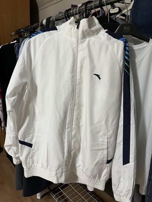 Продам спортивный костюм