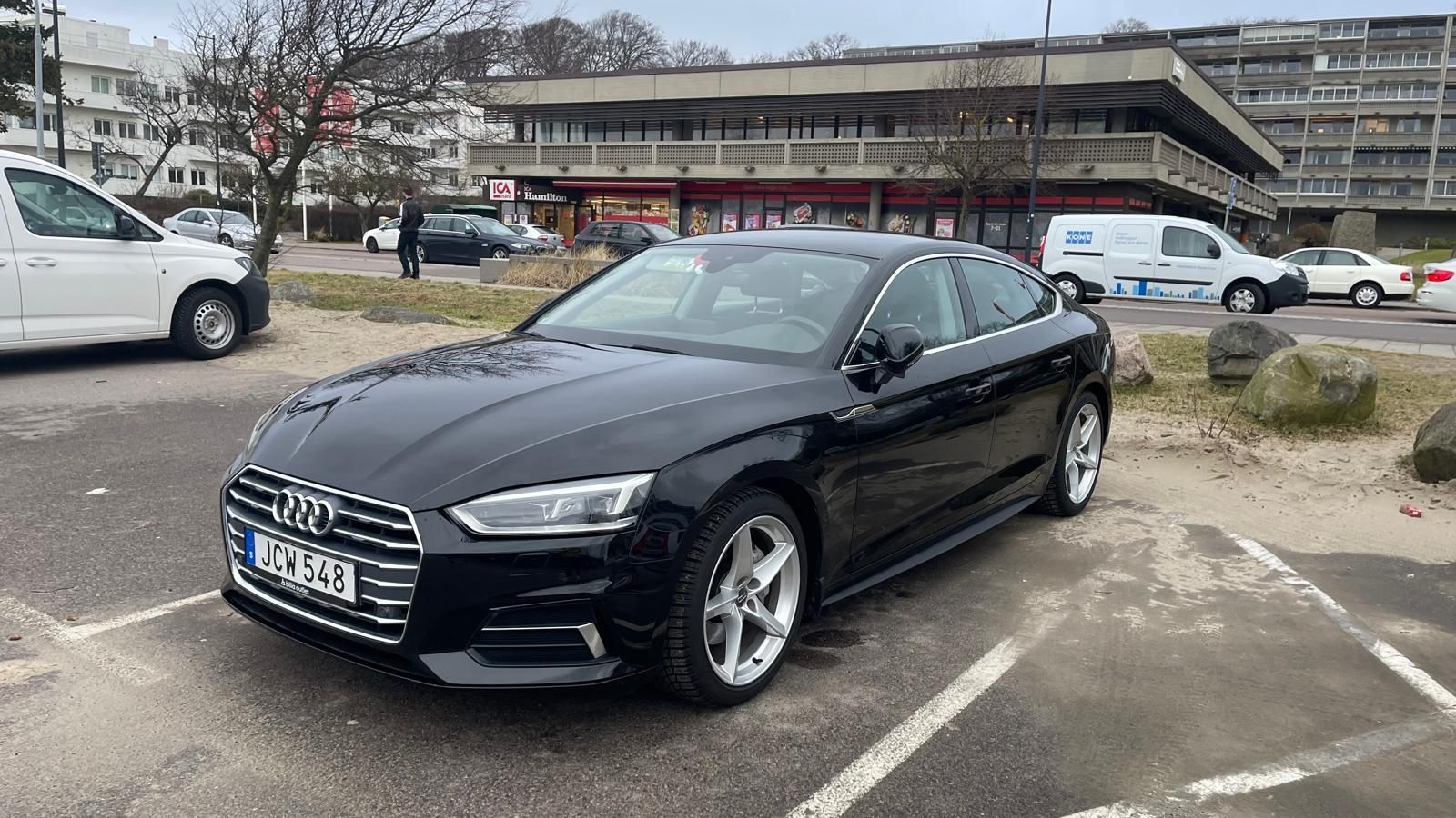 Vând Audi A5 2017