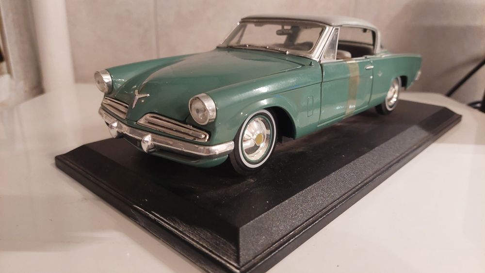 Machetă Studebaker Starline 1953 1:18