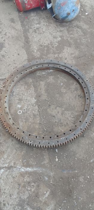 Продам поворотный круг от автокрана