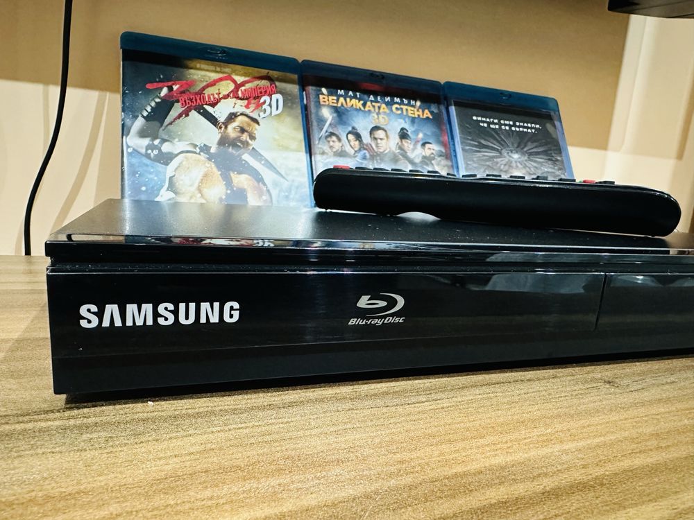 Bluray прейър Samsung:BD-F5300+подарък