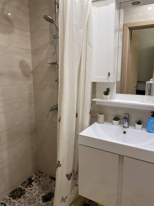 Дава се под наем Тристаен апартамент в Бургас, Възраждане - 74 кв.м за 612 € - Снимка #5