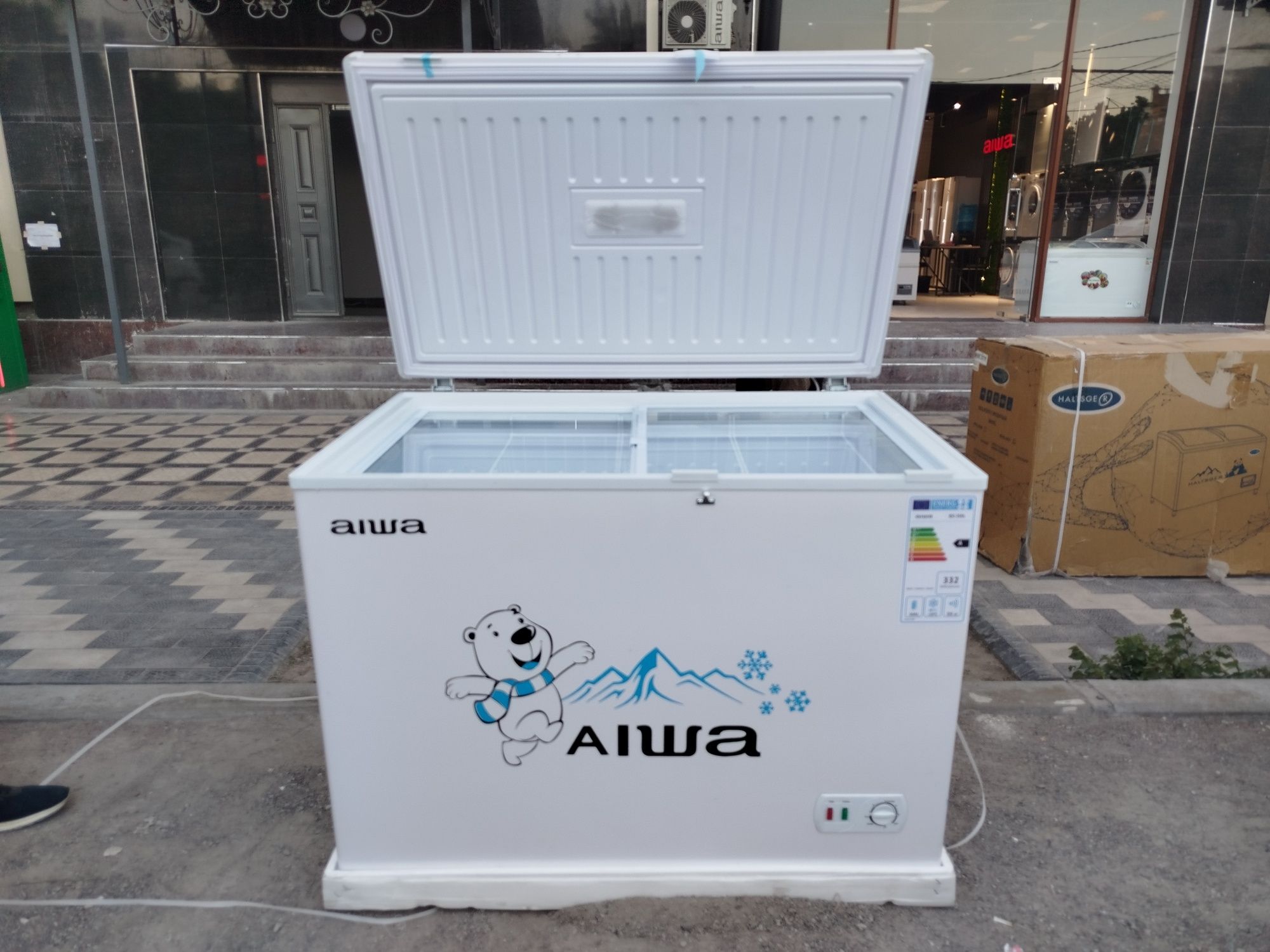Морозильник Aiwa TB308L 308литровые Japan