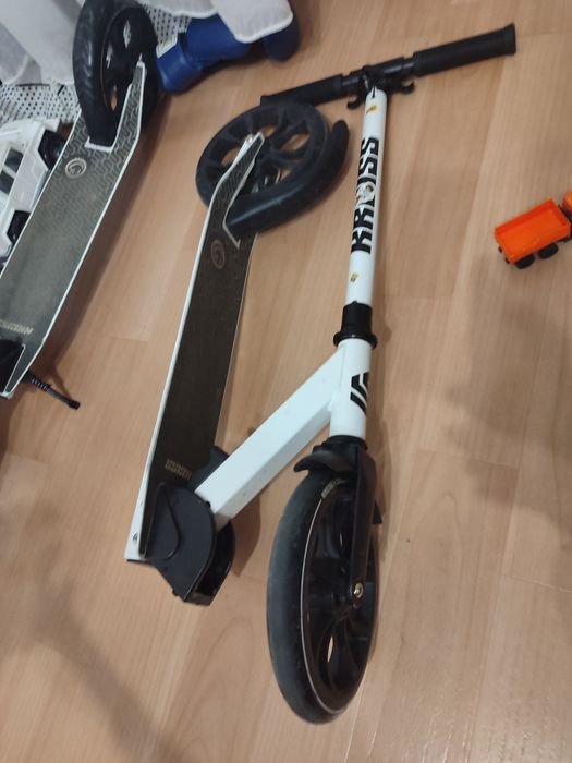 Самокат двухколёсный