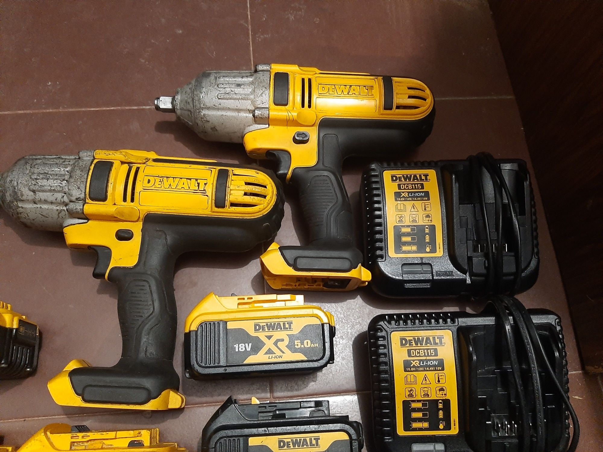 Машини DeWALT 18v