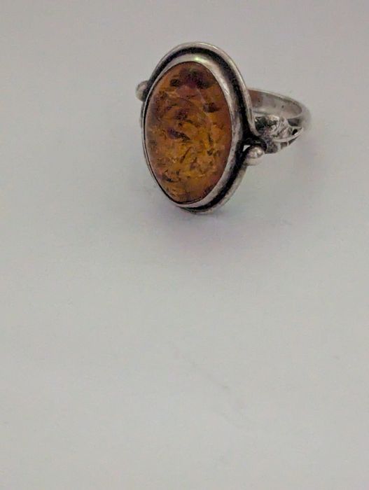 Vand 2 inele argint vintage cu piatra chihlimbar