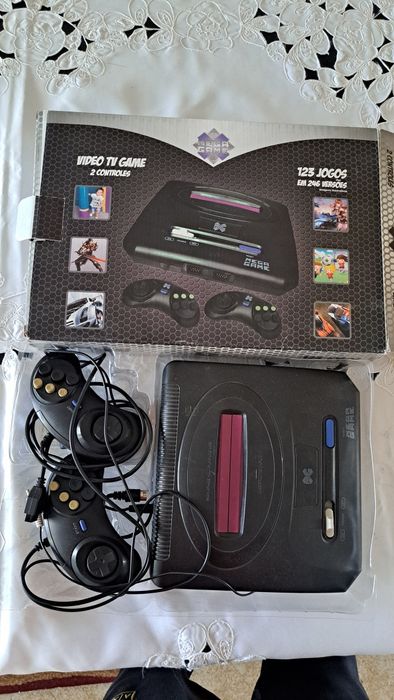 Игровая приставка Mega Game 16-bit — отличное состояние!