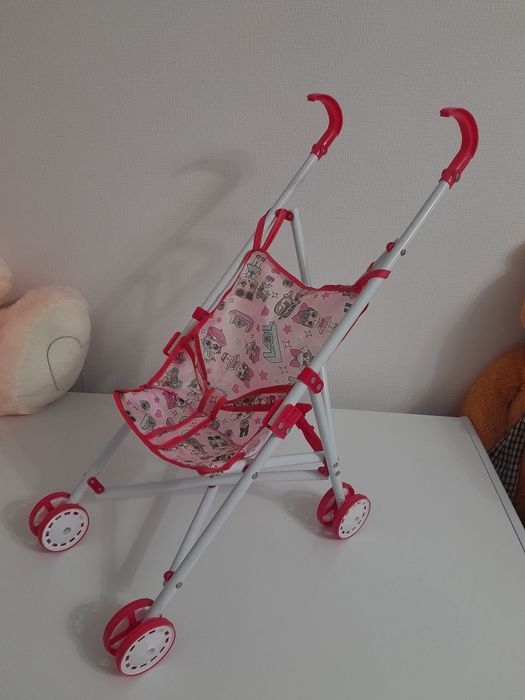 Продам игрушечную коляску для кукол